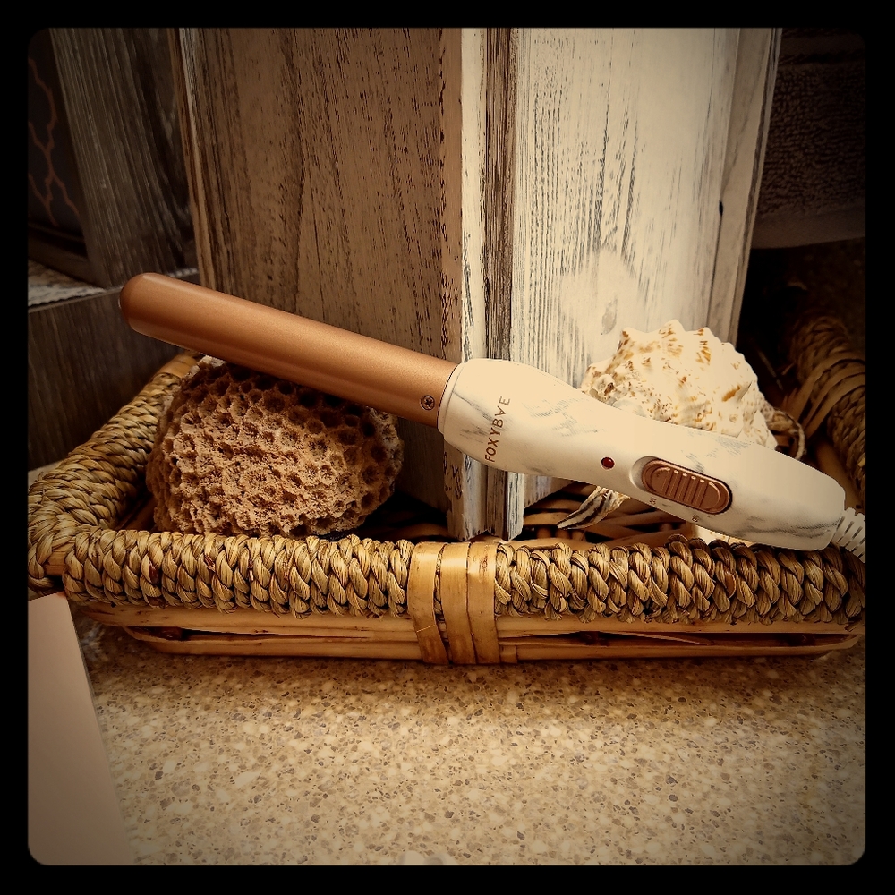 Foxy Bae Rose Gold Tourmaline Curling Wand